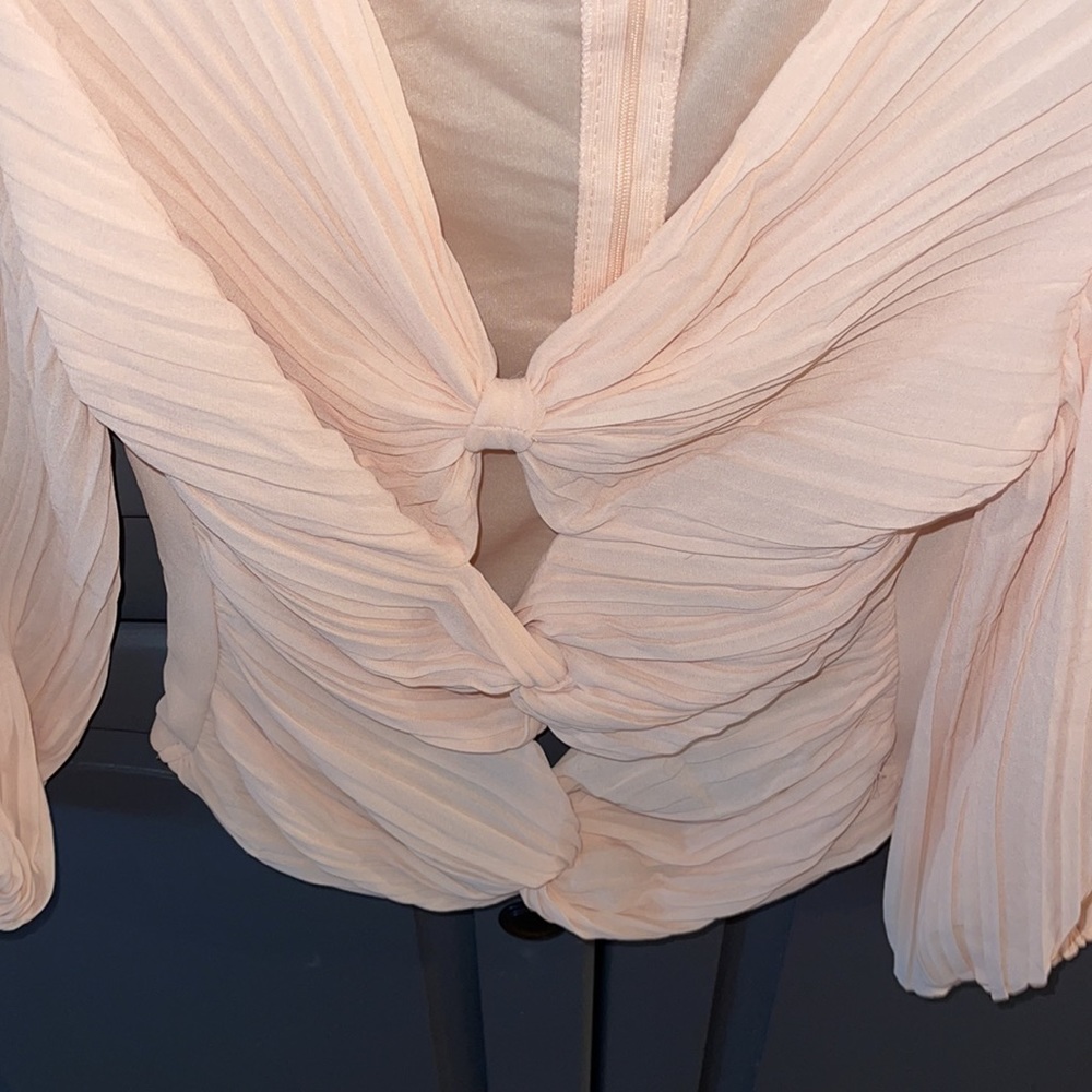 Lulus cutout top - Picture 4 of 5